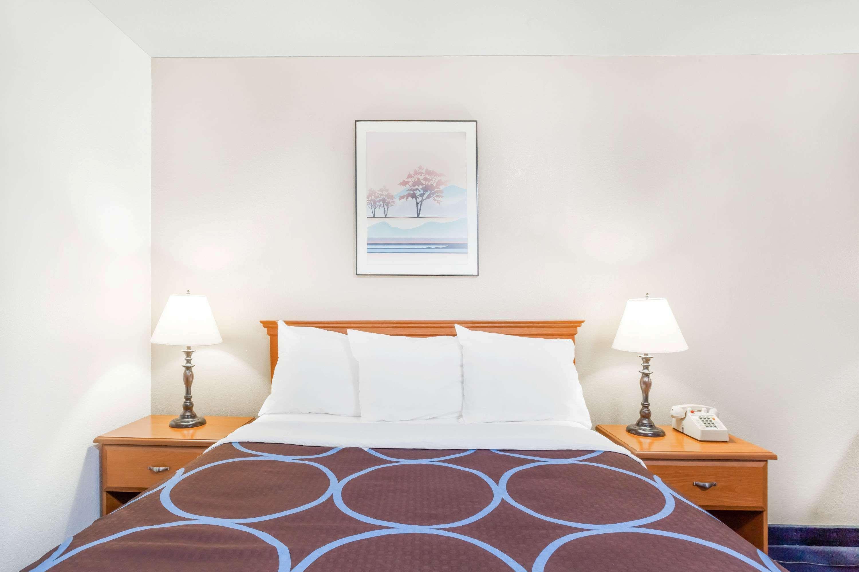 Super 8 By Wyndham Montgomery Maybrook Экстерьер фото