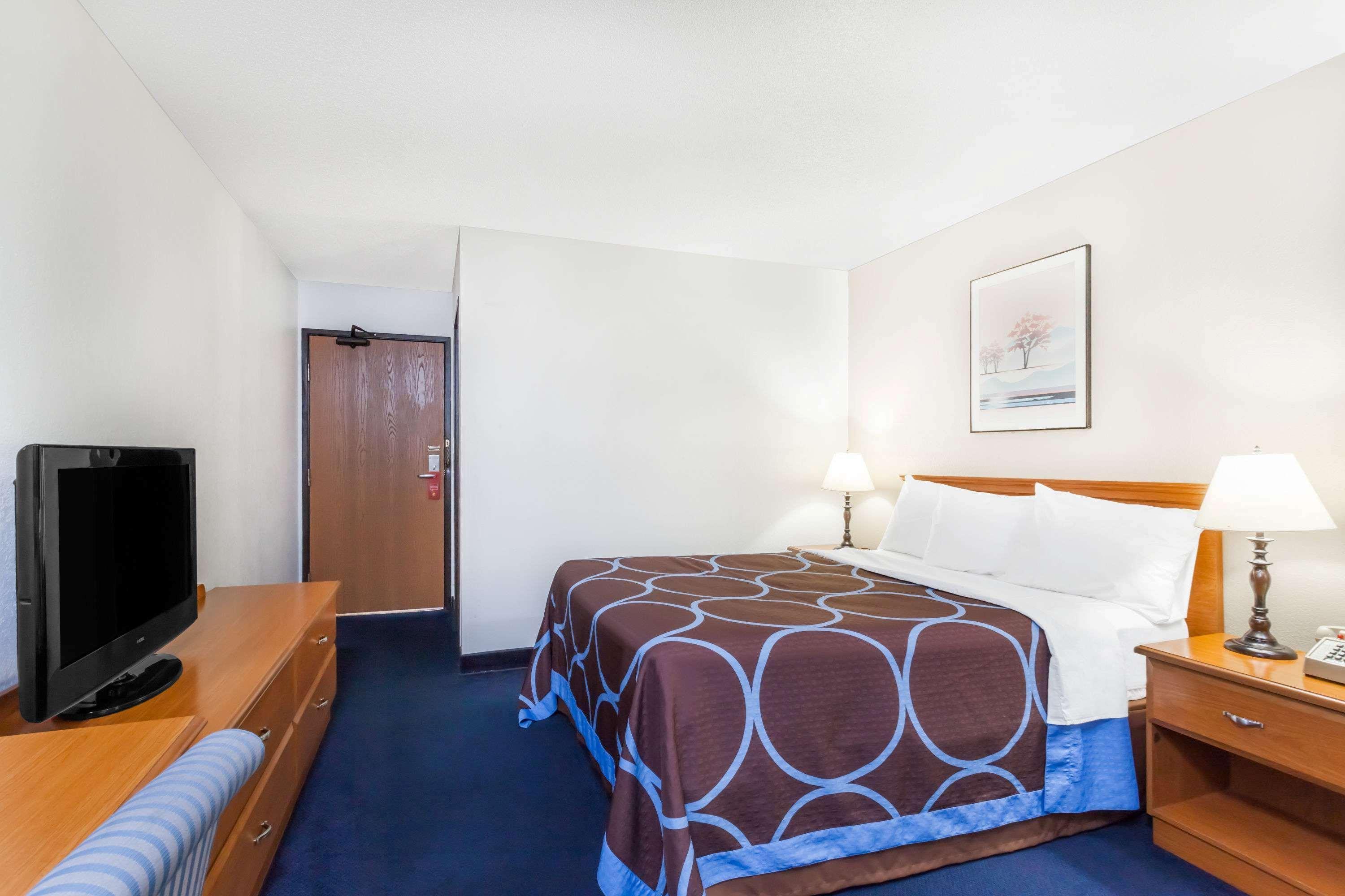 Super 8 By Wyndham Montgomery Maybrook Экстерьер фото