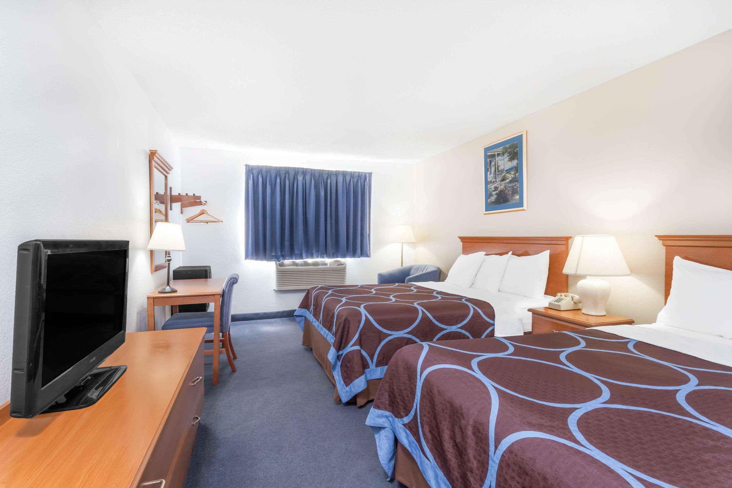 Super 8 By Wyndham Montgomery Maybrook Экстерьер фото