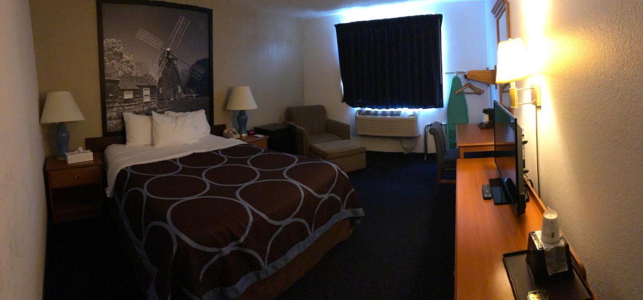 Super 8 By Wyndham Montgomery Maybrook Экстерьер фото
